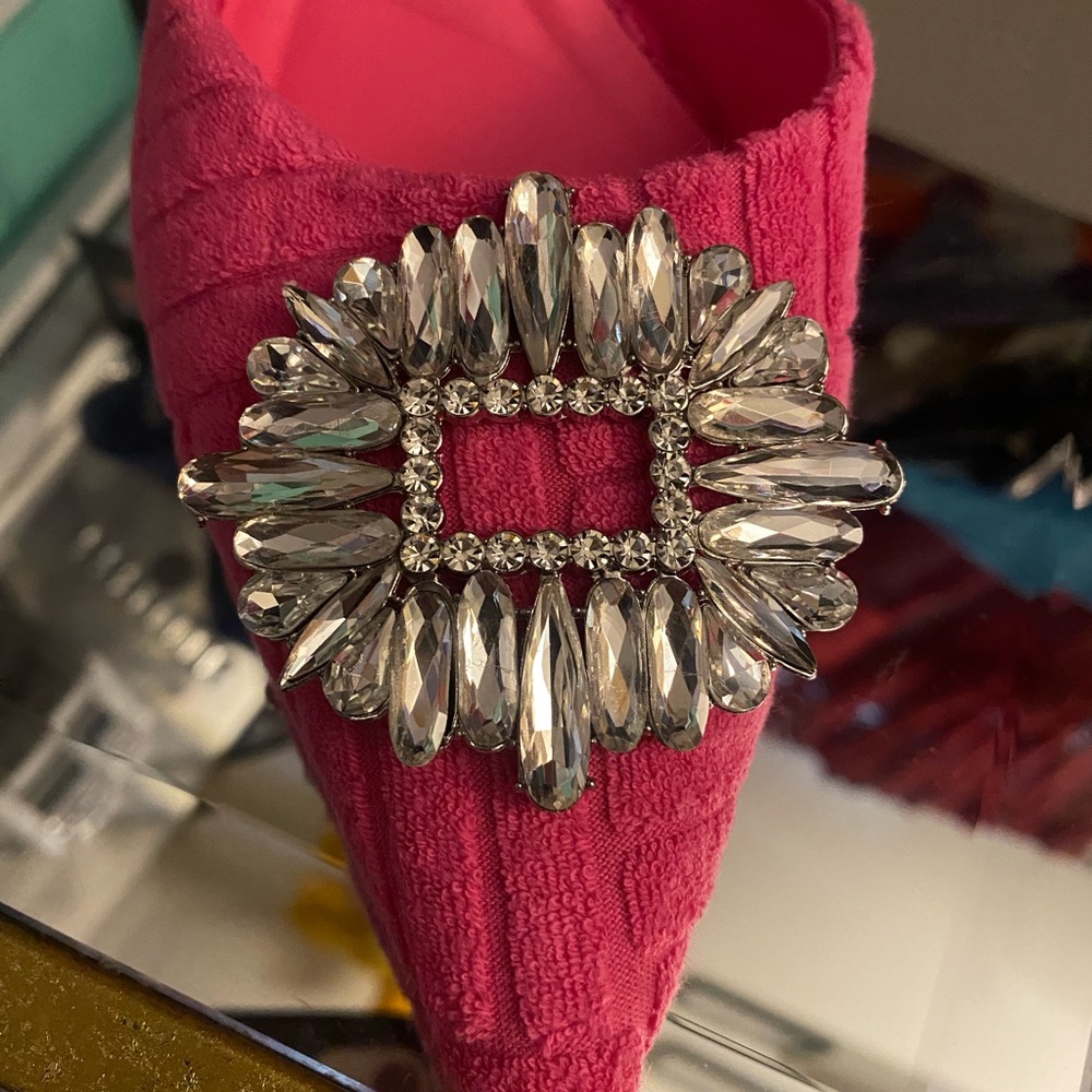 Fashion nova pointed toe sling back kitten heels